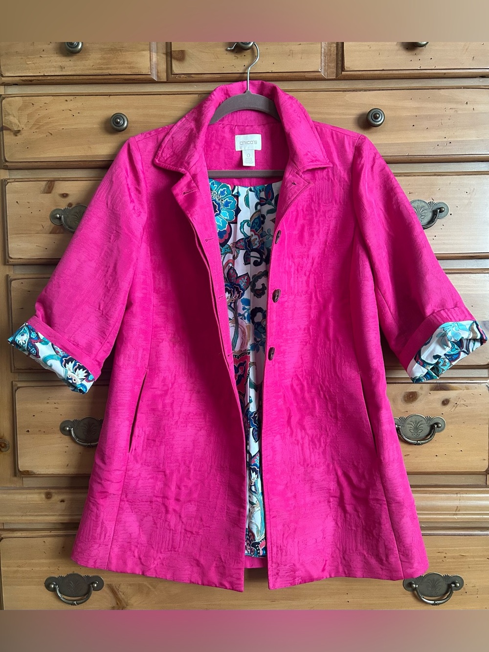 Chicos Textured Lightweight Swing Coat Magenta Floral Lined Size 0 3/4 Sleeve
